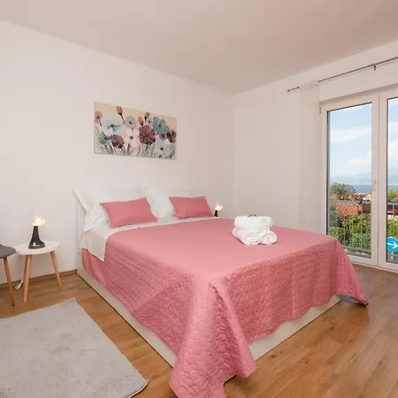 Nona - Center, 150 Meters From The